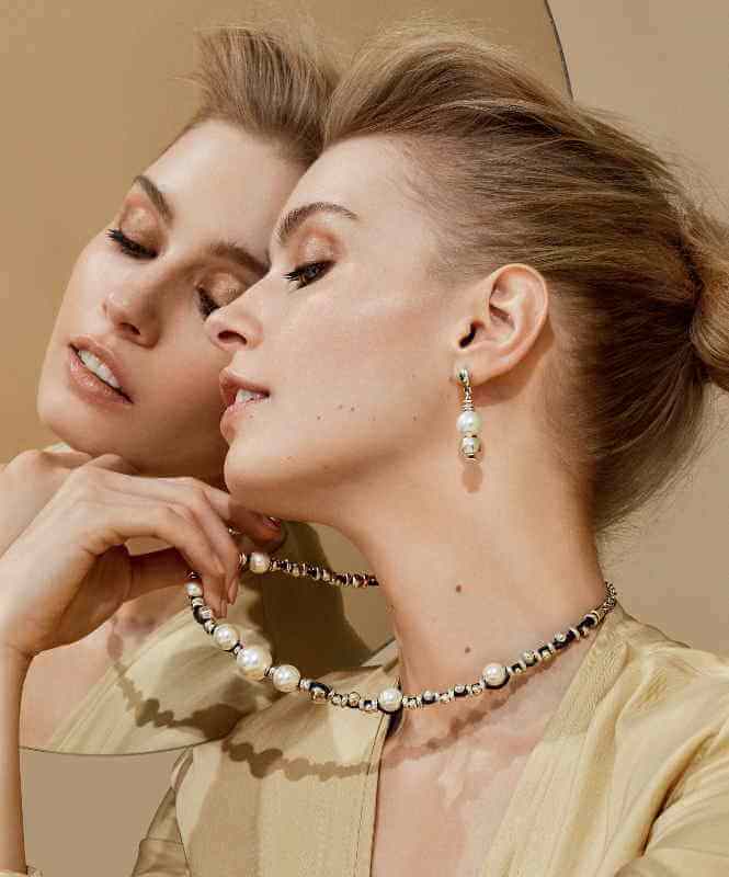 Collar Cuero Perlas Blancas UNOde50